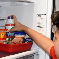 Saiba como organizar a despensa e a geladeira para crianças com restrição alimentar